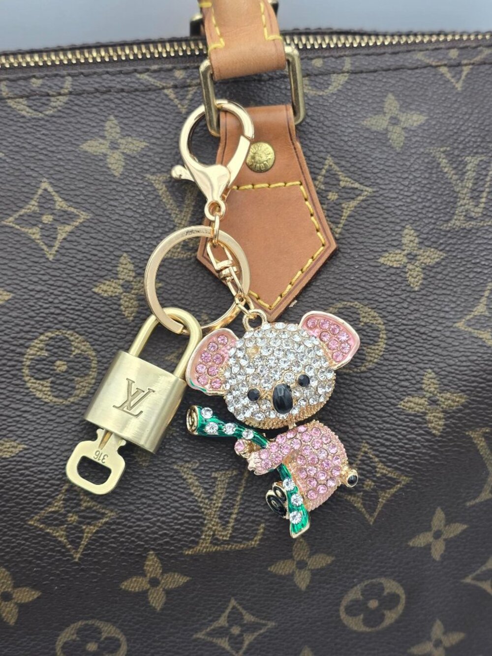 Authentic Louis Vuitton Gold Lock 🔒 Unbranded Elephant Keychain Bag Charm LV